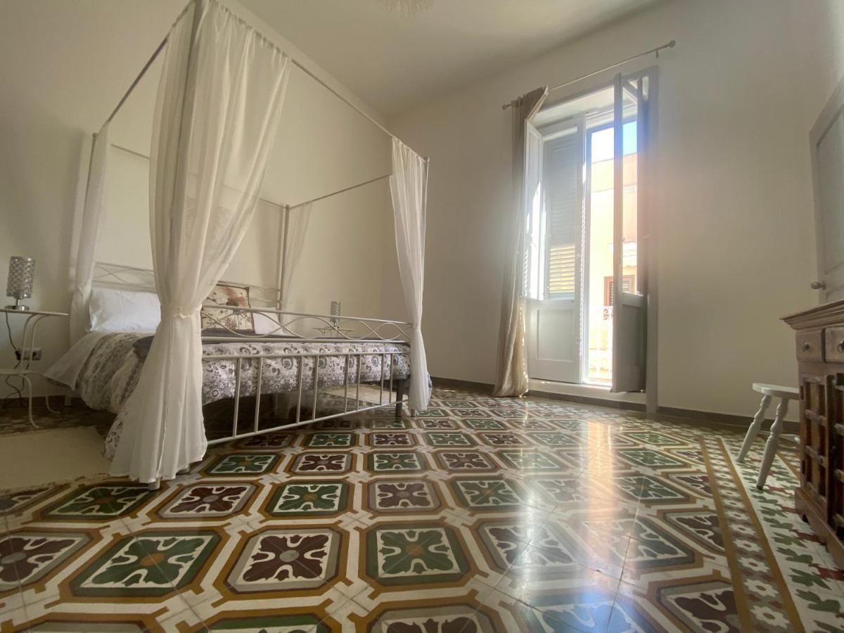 La Casa Di Nonna Titina Apartment เลชเช ภายนอก รูปภาพ